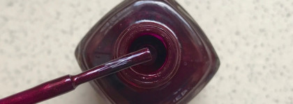 Мрачное очарование классики: Chanel Le Vernis Nail Colour # 637 Malice