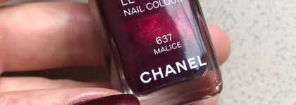 Мрачное очарование классики: Chanel Le Vernis Nail Colour # 637 Malice