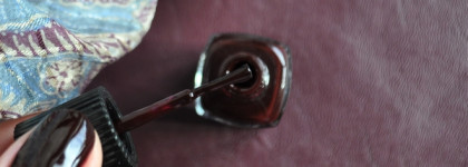 Лучший лак от Chanel: легенда для любого случая Chanel Le Vernis Rouge Noir #18