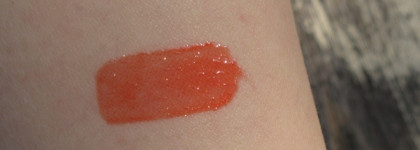 Для любителей рельефа на губах: Chanel Levres Scintillantes Aqua Glossimer #604 Sirocco