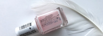 Легкий, как пёрышко Essie Nail Lacquer #09 Vanity Fairest