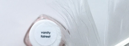 Легкий, как пёрышко Essie Nail Lacquer #09 Vanity Fairest