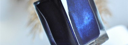 Сапфировое сердце океана YSL La Laque Couture #17 Bleu Cobalt