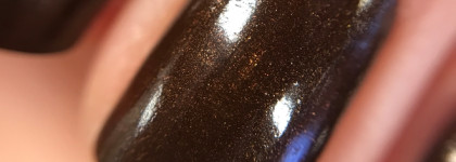 Рыцарь в шоколадных доспехах Chanel Le Vernis Longwear Nail Colour #526 Cavaliere