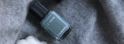 Самый стойкий лак Chanel: Le Vernis Longwear Nail Colour #566 Washed Denim