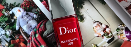 Матовый красный: праздничный маникюр Dior Vernis Nail Laquer #999 Rouge Matt