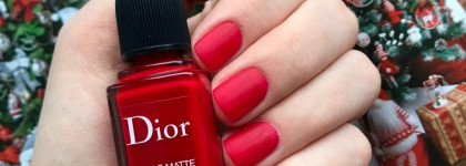 Матовый красный: праздничный маникюр Dior Vernis Nail Laquer #999 Rouge Matt