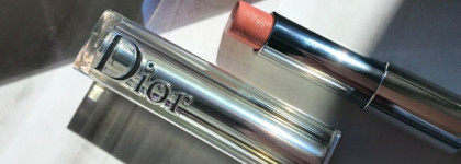 Сияющая бальзамная помада с гелевой сердцевиной Dior Addict Lipstick #411 Nude Chill