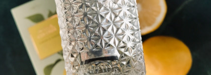 Лимонный одеколон в ароматном лимонном саду пахнет лимонами и лимончелло: House Of 4711 Acqua Colonia Lemon & Ginger Cologne