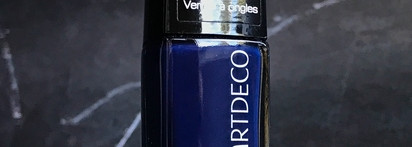 Стиль и немецкое качество: лак для ногтей Artdeco Art Couture Nail Lacquer #855 Ink Blue