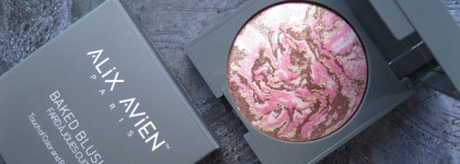 Не розовые розы: сияющие компактные запечённые румяна Alix Avien baked blush #102 Dirty Rose