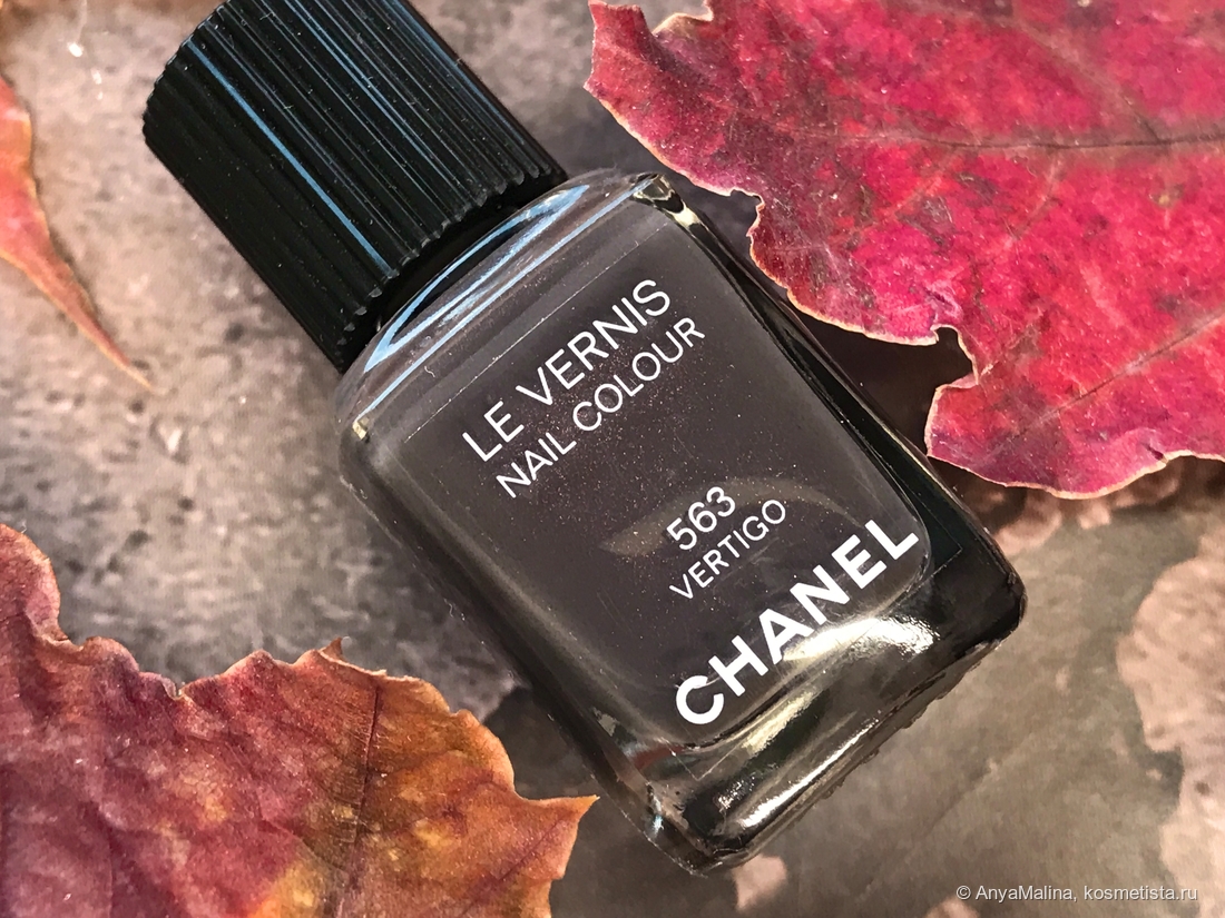 Грязь с изюминкой: уютный лак Chanel Le Vernis Nail Colour #563