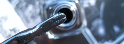 Dior Vernis Nail Lacquer Bar #902: чёрный лак с искрами для особо случая