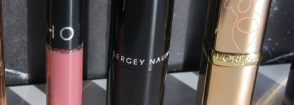 Три холодные нюдовые матовые помады, которые не сложно купить