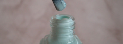 Dior Vernis Nail Lacquer 301 Bluette: лаковая пастель, которую стоит повторить