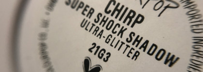 Не очень-то и хотелось: тени для век ColourPop Super Shock Shadow Ultra-Glitter Chirp