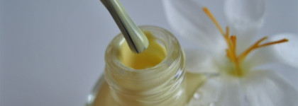 Весенняя лимитка в нежном оттенке Chanel Le Vernis Longwear Nail Colour #915 Riviera