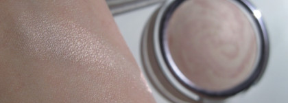 Лучше, чем Tom Ford? Хайлайтер Catrice Highlighter Glow Lover Oil-Infused оттенок 010 Glowing Peony