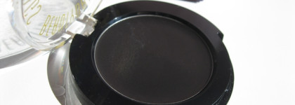 Ничего необычного, просто чёрные кремовые румяна Beautydrugs Mystery Blush оттенок Mauve