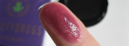 Ничего необычного, просто чёрные кремовые румяна Beautydrugs Mystery Blush оттенок Mauve