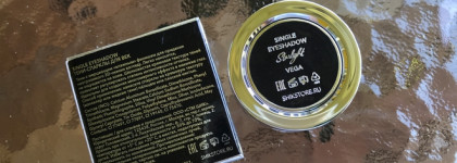 Неуловимая российская новинка 2023: кремовые тени Shik Single Eyeshadow Vega