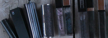 Обычное в необычном: мои блески, помады и бальзамы странных и редких цветов