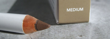 Для консерваторов и любителей пушистых бровей: пудровый карандаш Shik Brow Powder Pencil Medium