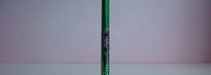 Новинка Beauty Bomb UFO карандаш дуохром 03 Wait A Minute: мельчайший глиттер сложного оттенка