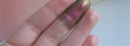 Неуловимая подводка-мультихром Beauty Bomb UFO Duochrome Eye Pencil Big Brother's Watсhing You 02 Buttons