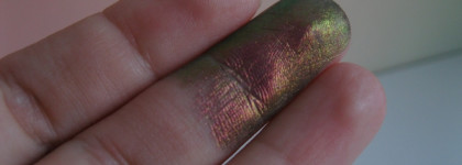 Неуловимая подводка-мультихром Beauty Bomb UFO Duochrome Eye Pencil Big Brother's Watсhing You 02 Buttons