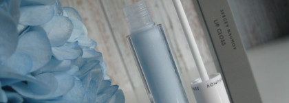 Невозможно оставить без внимания голубой блеск для губ Sergey Naumov Lip Gloss Replicant 0058