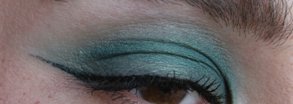 Не изумрудный изумруд: перламутровые тени Seventeen SIlky Shadow Pearl 414