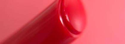 Очаровательное безобразие и стыдная новинка: помада-бальзам Influence Beauty Glow Injection 03 Radical