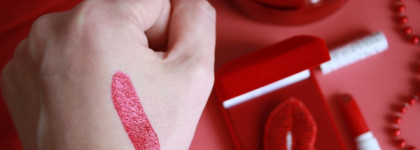 Всё, что я не люблю в помадах, или плюс 10 лет к паспорту - Colourpop & Hello Kitty Lippie Stix Let's Play