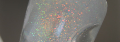 Горит и ослепляет сиянием: лак-голографик Alvin D'or Nail Polish Prismatic 2722