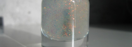 Горит и ослепляет сиянием: лак-голографик Alvin D'or Nail Polish Prismatic 2722