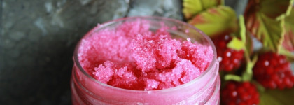 Смотрю в зубы дарёному коню: малиновый сахарный скраб для сладких грез Laboratorium 300 мл