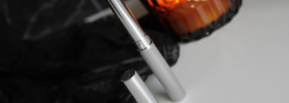 Хайповее некуда: от Тиктока до Парижа, как из каждого утюга лезет помада бальзам Clinique Almost Lipstick Black Honey