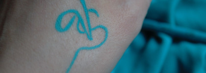 Стойкий гелевый карандаш, который я обожаю: Vivienne Sabo Liner Virtuose 05 Бирюзовый