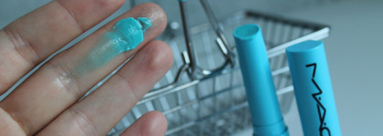 Самая необычная в этом году: голубая помада-бальзам с перцем MAC Squirt Plumping Gloss Stick 18 Nova