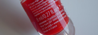 Красный, значит новогодний: лак-стекло или желе Essence Glossy Jelly Nail Polish 03 Sugar High