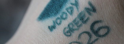 Gosh Velvet Touch Eye Liner Waterproof 026 Woody Green: мой самый красивый зеленый карандаш