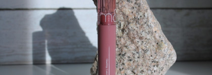 Не Clio единым. Лучший стойкий корейский блеск для эффекта стеклянных губ Rom&nd Glasting Color Gloss 05 Dim Mauve