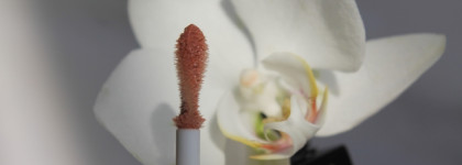 Японский люкс: с таким блеском и бальзамов не надо - Cle De Peau Beaute Radiant Lip Gloss 02 Warm Crystal