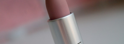 Лучшая матовая пуля: Mac Powder Kiss Lipstick 931 Teddy 2.0 - идеальный вельветовый нюд без сухости