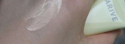 Яркие двойные стрелки, нюдовый макияж - когда можно не выбирать