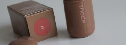 Сгореть на пляже Калифорнии: самые естественные румяна Rhode Pocket Blush Tan Line