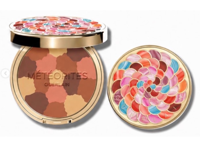 Meteorites Compact 04 Amber Warm Brown