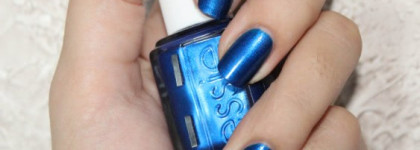 Еще один приятель с Карибов - Essie Aruba Blue