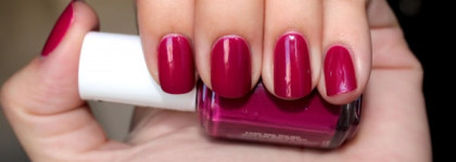 Неопределенный лак с определяющим названием Essie Big Spender
